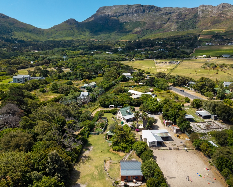 4 Bedroom Property for Sale in Meadowsteads Western Cape